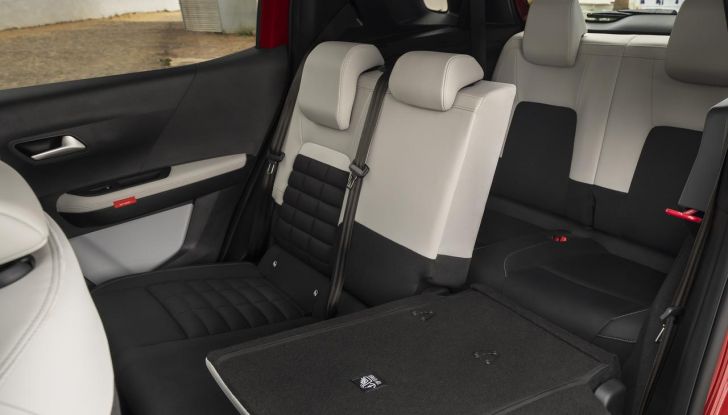 Nuova Citroën C3 Aircross: caratteristiche, design, abitacolo, motori, allestimenti e prezzi - Foto 19 di 46