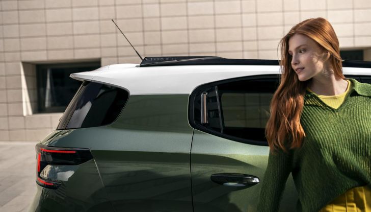 Nuova Citroën C3 Aircross: caratteristiche, design, abitacolo, motori, allestimenti e prezzi - Foto 39 di 46