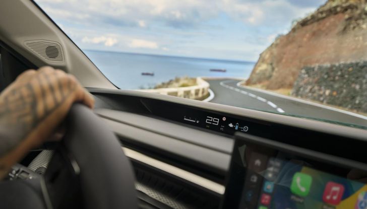 Nuova Citroën C3 Aircross: caratteristiche, design, abitacolo, motori, allestimenti e prezzi - Foto 33 di 46