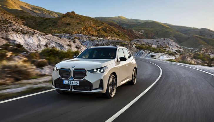 Nuovo BMW X3: caratteristiche, design, abitacolo, versioni e motori - Foto 8 di 94