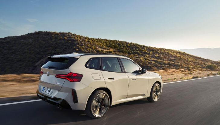 Nuovo BMW X3: caratteristiche, design, abitacolo, versioni e motori - Foto 27 di 94