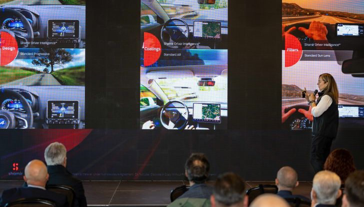 Visione in auto di giorno e di notte: ecco le lenti Shamir Driver Intelligence - Foto 2 di 5