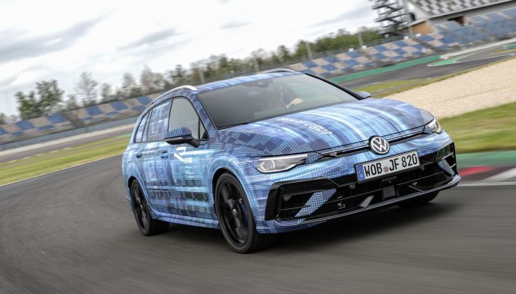 Volkswagen Golf R 2024: caratteristiche, design, abitacolo, versioni, motore e prestazioni - Foto 19 di 116
