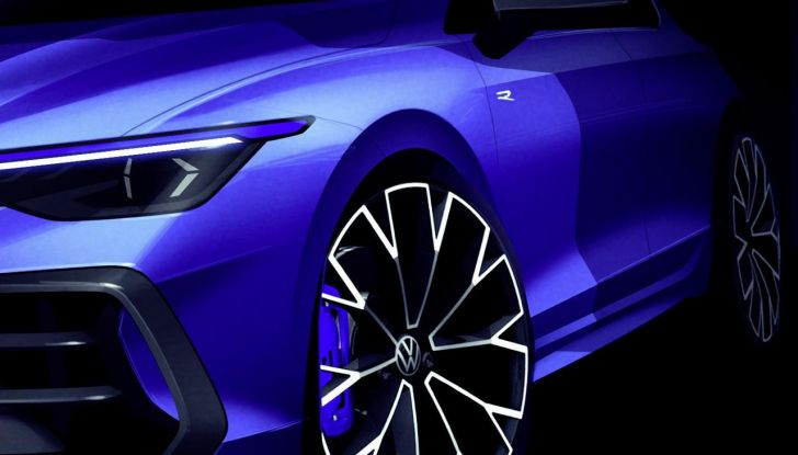Volkswagen Golf R 2024: caratteristiche, design, abitacolo, versioni, motore e prestazioni - Foto 80 di 116