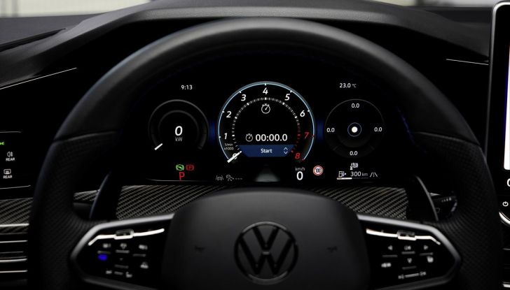 Volkswagen Golf R 2024: caratteristiche, design, abitacolo, versioni, motore e prestazioni - Foto 114 di 116