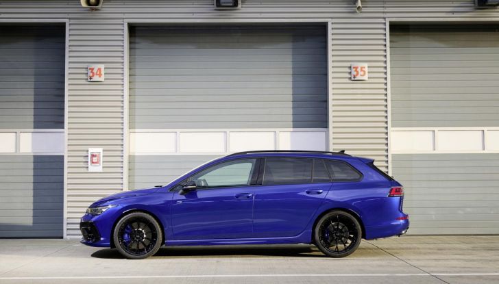 Volkswagen Golf R 2024: caratteristiche, design, abitacolo, versioni, motore e prestazioni - Foto 82 di 116
