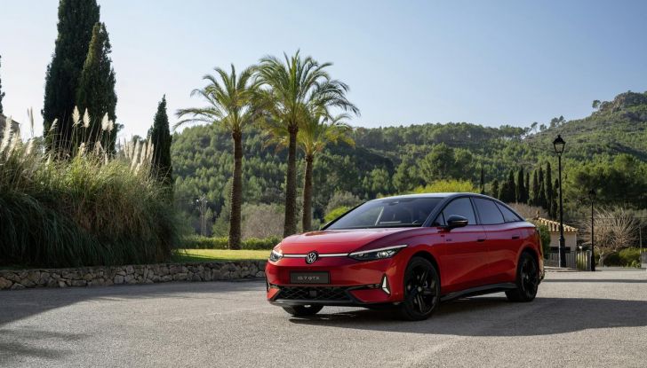 Volkswagen ID.7 GTX: caratteristiche, design, abitacolo, motori, prestazioni e disponibilità - Foto 5 di 10