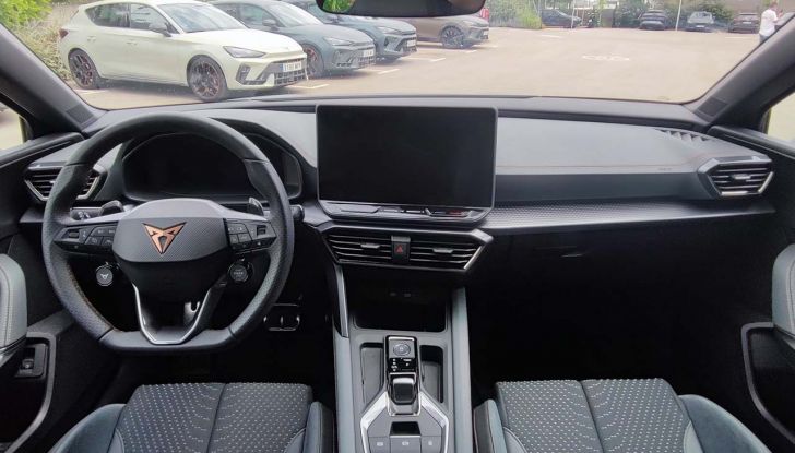 Cupra Leon e Formentor 2024: prova su strada, caratteristiche e motorizzazioni - Foto 19 di 36