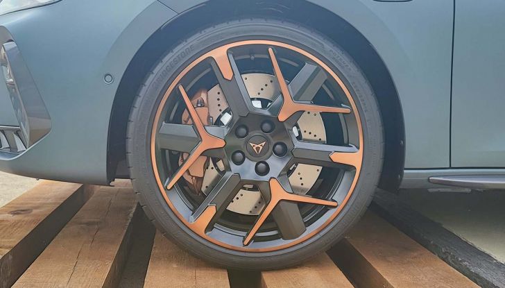 Cupra Leon e Formentor 2024: prova su strada, caratteristiche e motorizzazioni - Foto 7 di 36
