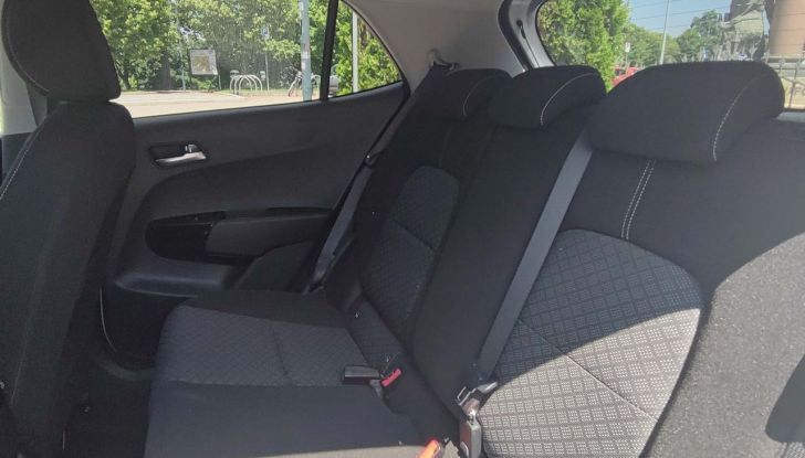 Kia Picanto 2024: prova su strada, consumi e prezzi della city car sudcoreana - Foto 17 di 20
