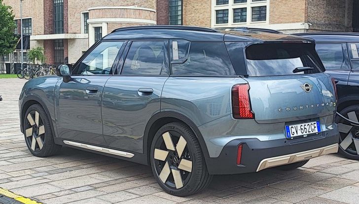 Mini Countryman E e SE ALL4 2024: prova su strada del SUV nelle versioni elettriche - Foto 13 di 26