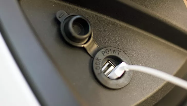 Nerva EXE, lo scooter elettrico a 0 emissioni e 1.000 euro di sconto - Foto 2 di 9