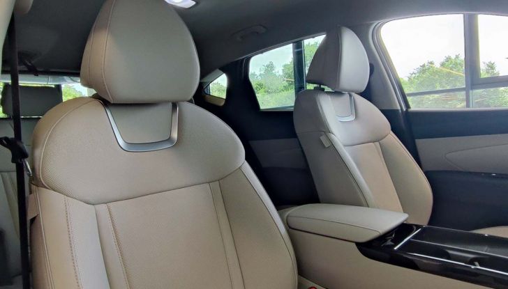 Hyundai Tucson 2024: prova su strada del SUV C in versione Full-Hybrid - Foto 29 di 35