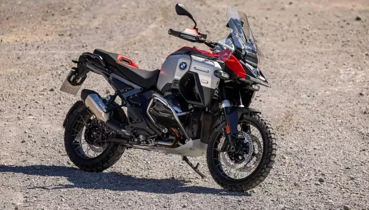 BMW R 1300 GS Adventure: una moto, due anime - Foto 10 di 17