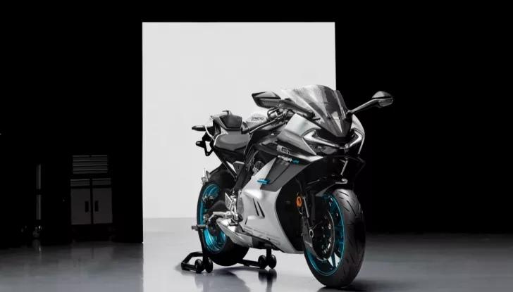 CFMOTO 675 SR-R: la nuova sportiva cinese - Foto 2 di 6