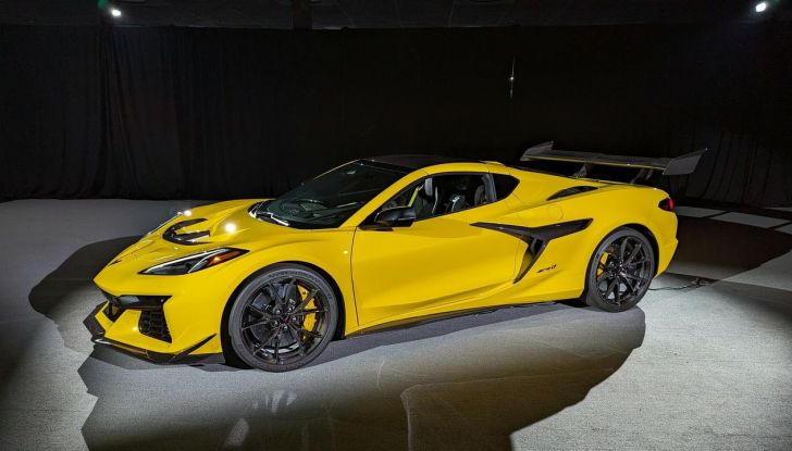 Chevrolet Corvette ZR1 2025: caratteristiche, design, abitacolo, motore, prestazioni e versioni - Foto 28 di 99