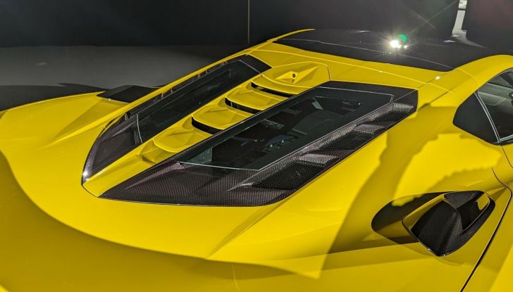 Chevrolet Corvette ZR1 2025: caratteristiche, design, abitacolo, motore, prestazioni e versioni - Foto 43 di 99