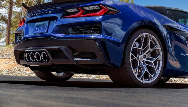 Chevrolet Corvette ZR1 2025: caratteristiche, design, abitacolo, motore, prestazioni e versioni - Foto 19 di 99