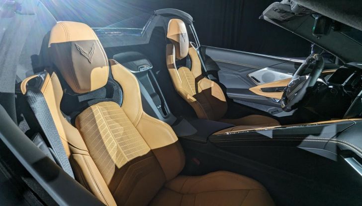 Chevrolet Corvette ZR1 2025: caratteristiche, design, abitacolo, motore, prestazioni e versioni - Foto 66 di 99