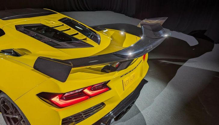 Chevrolet Corvette ZR1 2025: caratteristiche, design, abitacolo, motore, prestazioni e versioni - Foto 30 di 99