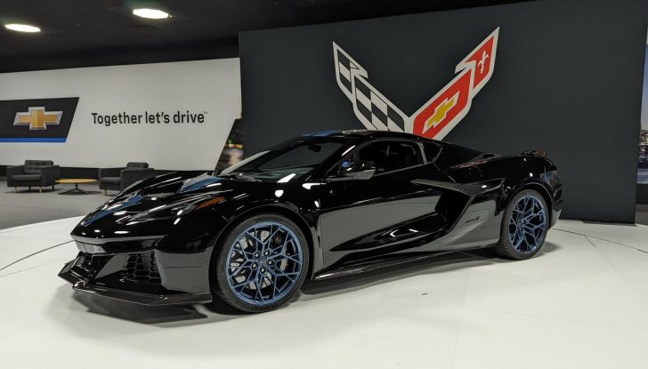 Chevrolet Corvette ZR1 2025: caratteristiche, design, abitacolo, motore, prestazioni e versioni - Foto 20 di 99