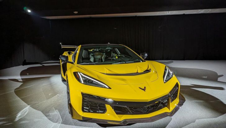 Chevrolet Corvette ZR1 2025: caratteristiche, design, abitacolo, motore, prestazioni e versioni - Foto 36 di 99