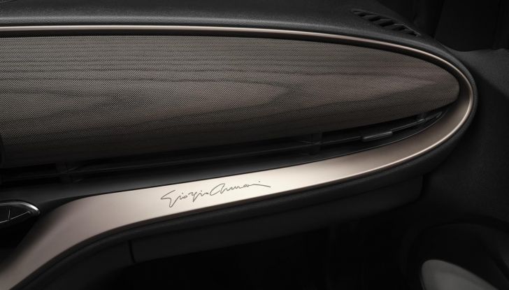 Fiat 500e Giorgio Armani: caratteristiche, design, abitacolo, motore e autonomia - Foto 23 di 25