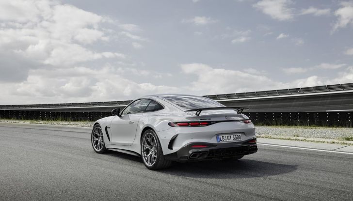 Mercedes-AMG GT 63 Pro: caratteristiche, design, motore e prestazioni - Foto 24 di 37