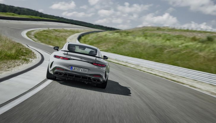 Mercedes-AMG GT 63 Pro: caratteristiche, design, motore e prestazioni - Foto 7 di 37