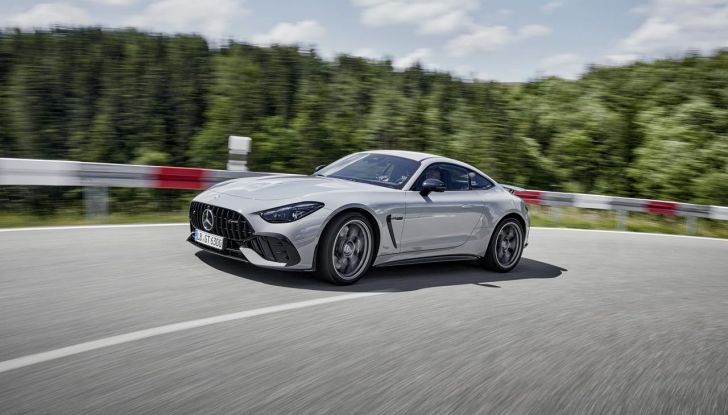 Mercedes-AMG GT 63 Pro: caratteristiche, design, motore e prestazioni - Foto 12 di 37