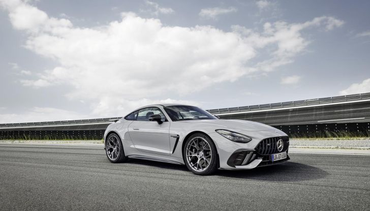 Mercedes-AMG GT 63 Pro: caratteristiche, design, motore e prestazioni - Foto 23 di 37
