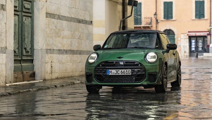 Mini Cooper S: debutta la nuova versione John Cooper Works - Foto 34 di 41
