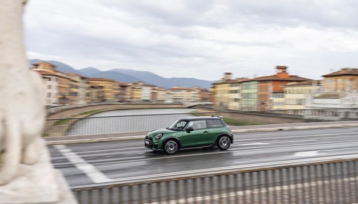 Mini Cooper S: debutta la nuova versione John Cooper Works - Foto 17 di 41