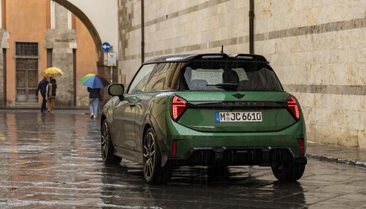 Mini Cooper S: debutta la nuova versione John Cooper Works - Foto 33 di 41