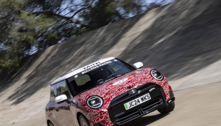 Mini John Cooper Works E: la prima JCW elettrica debutta in autunno - Foto 10 di 13