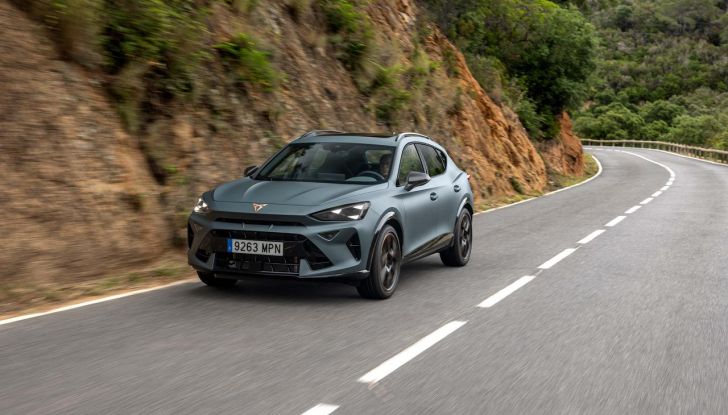 Nuova Cupra Formentor: debuttano due nuove motorizzazioni - Foto 39 di 49