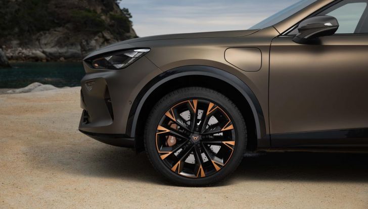 Nuova Cupra Formentor: debuttano due nuove motorizzazioni - Foto 9 di 49