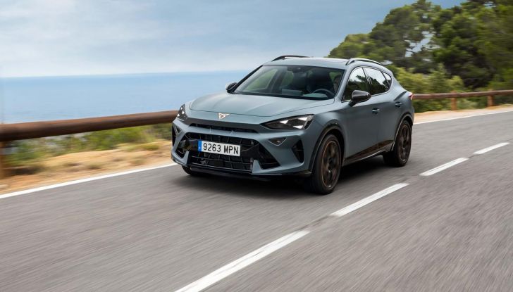 Nuova Cupra Formentor: debuttano due nuove motorizzazioni - Foto 35 di 49