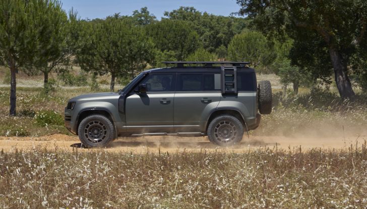 Nuova Land Rover Defender OCTA: Il SUV che ridefinisce le performance estreme! - Foto 4 di 9