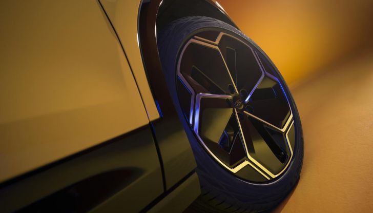 Nuova Ford Capri: caratteristiche, design, abitacolo, motori, versioni e autonomia - Foto 22 di 45