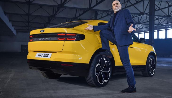 Nuova Ford Capri: caratteristiche, design, abitacolo, motori, versioni e autonomia - Foto 43 di 45