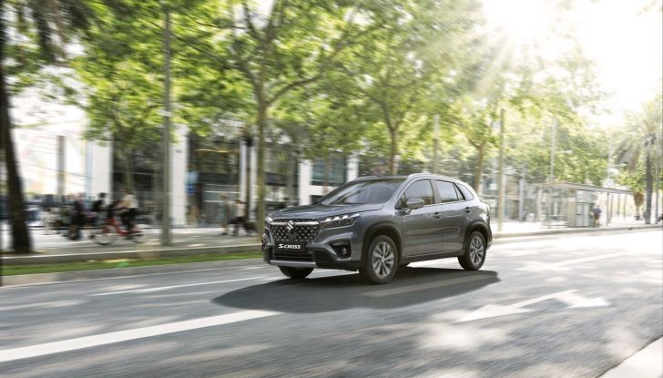 Nuova Suzuki S-Cross Hybrid: caratteristiche, dotazioni, motori, allestimenti e prezzi - Foto 8 di 23