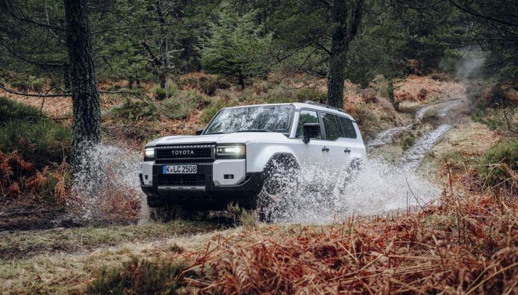 Nuovo Toyota Land Cruiser: si aprono gli ordini in Italia da 84.000 euro - Foto 13 di 16