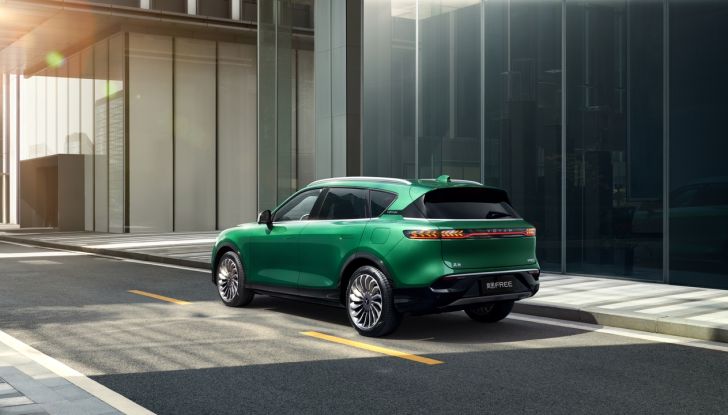 Voyah Free: debutto italiano per il nuovo SUV elettrico da 489 CV - Foto 6 di 15