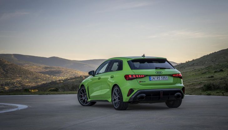 Audi RS 3 2025: caratteristiche, design, abitacolo, motore e prestazioni - Foto 10 di 18