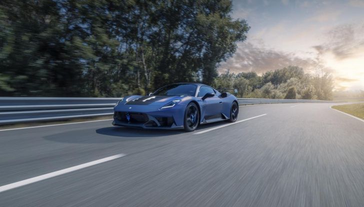 Maserati GT2 Stradale: caratteristiche, design, abitacolo, motore e prestazioni - Foto 30 di 51