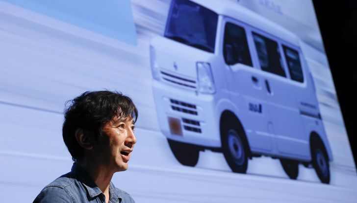 Nissan testa la vernice refrigerante sulle sue auto - Foto 38 di 60