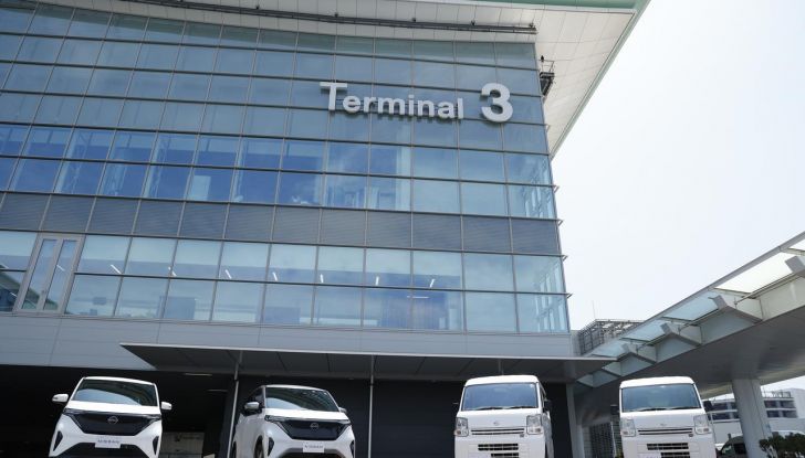 Nissan testa la vernice refrigerante sulle sue auto - Foto 45 di 60