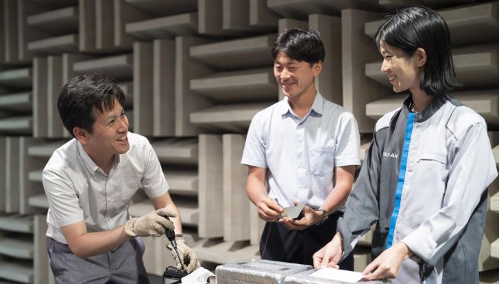 Nissan testa la vernice refrigerante sulle sue auto - Foto 18 di 60