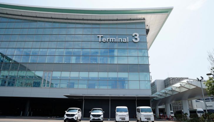 Nissan testa la vernice refrigerante sulle sue auto - Foto 48 di 60